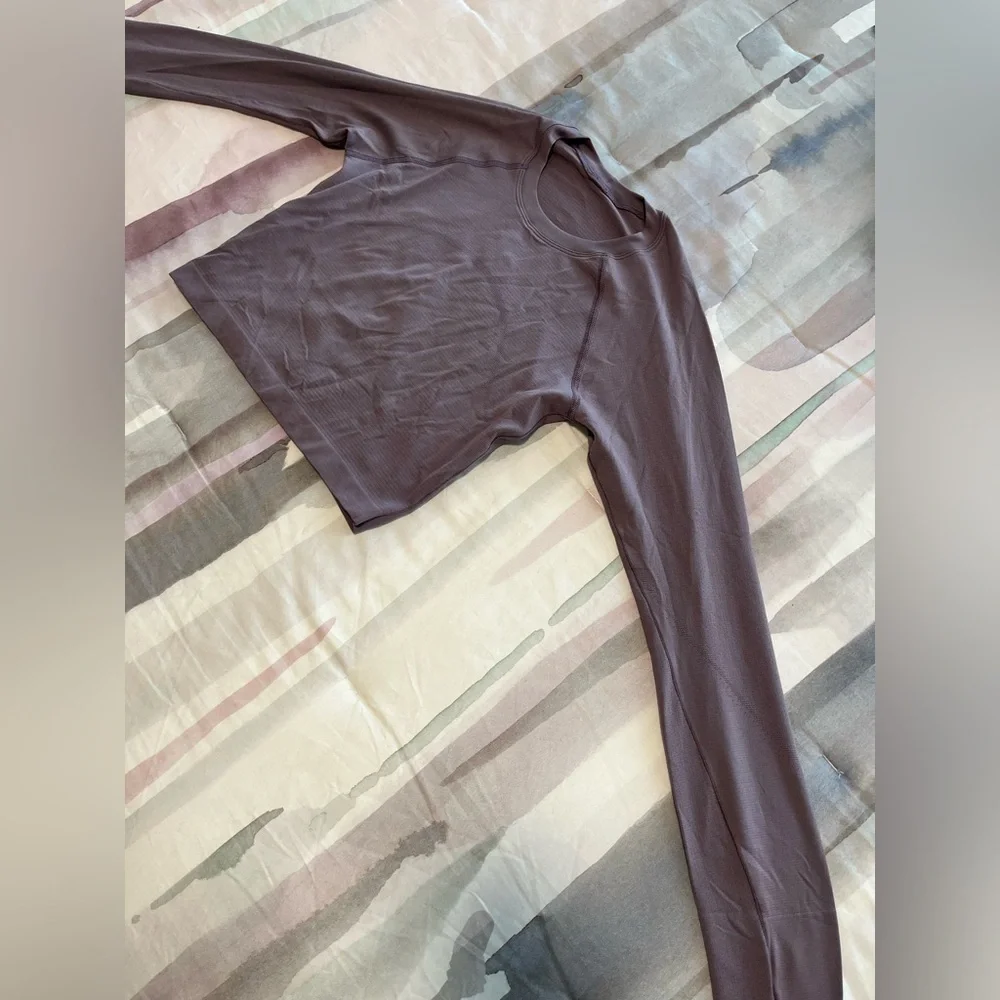 lululemon Swiftly Tech 2.0 Long Sleeve Crop Tee in purple ash
